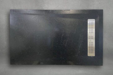 Linea - 60 x 36 - Cambrian Black